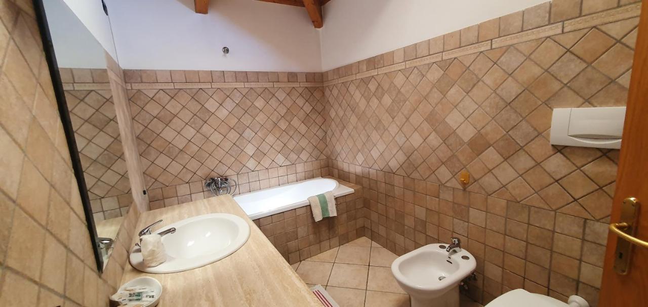 סניגליה Albergo Primavera מראה חיצוני תמונה