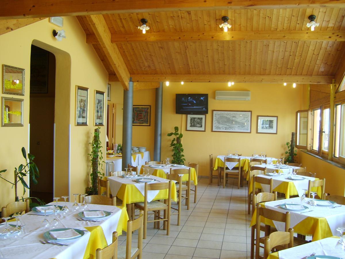סניגליה Albergo Primavera מראה חיצוני תמונה