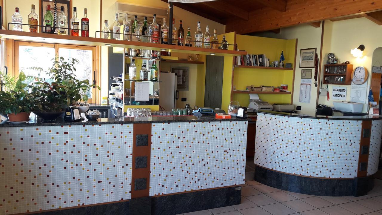 סניגליה Albergo Primavera מראה חיצוני תמונה